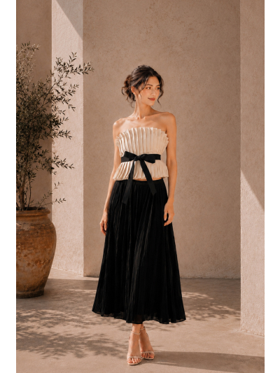 Pleated Black Skirt
